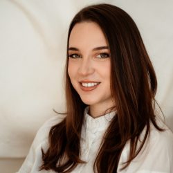 Елена Емилова